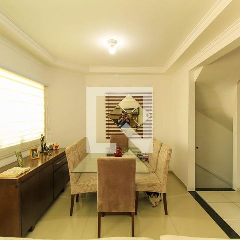 Casa de condomínio à venda com 125m², 3 quartos e 2 vagas Casa de condomínio à venda com 125m², 3 quartos e 2 vagasSala