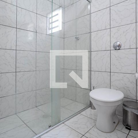 Casa à venda com 285m², 6 quartos e 2 vagasCasa 2 - Banheiro social 