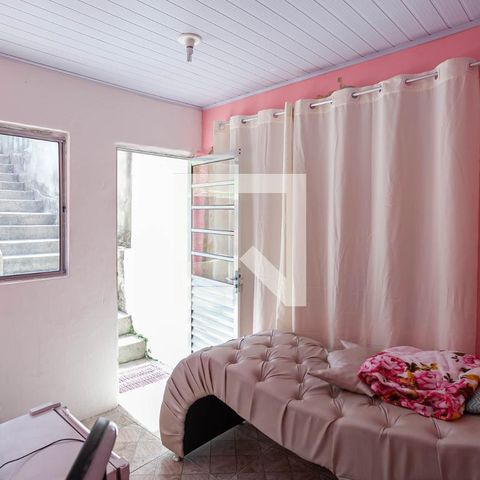 Casa à venda com 285m², 6 quartos e 2 vagasCasa 3 - Quarto 1