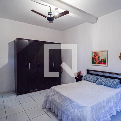 Casa à venda com 285m², 6 quartos e 2 vagasCasa 1 - Quarto 1