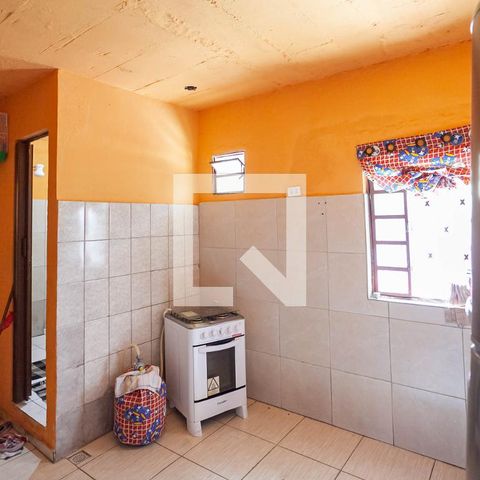 Casa à venda com 285m², 6 quartos e 2 vagasCasa 3 - Cozinha 