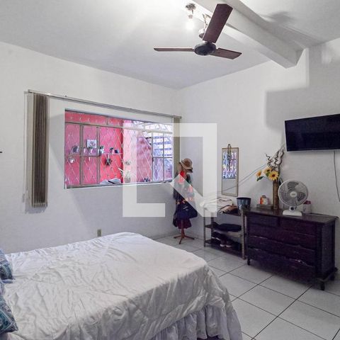 Casa à venda com 285m², 6 quartos e 2 vagasCasa 1 - Quarto 1