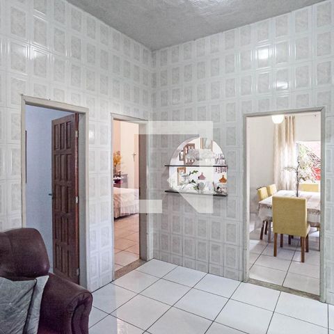 Casa à venda com 285m², 6 quartos e 2 vagasCasa 1 - Sala 2