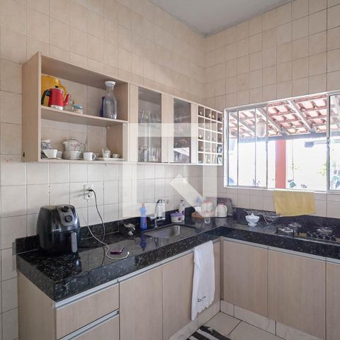 Casa à venda com 285m², 6 quartos e 2 vagasCasa 1 - Cozinha 