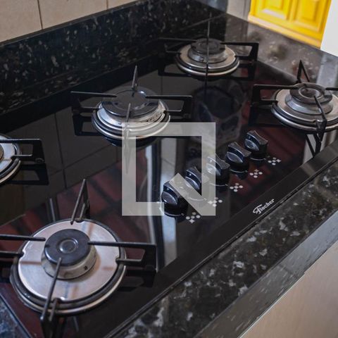 Casa à venda com 285m², 6 quartos e 2 vagasCasa 1 - Cozinha 