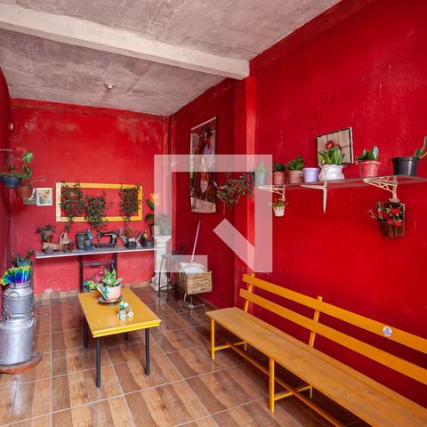 Casa à venda com 285m², 6 quartos e 2 vagasCasa 1 - Quintal