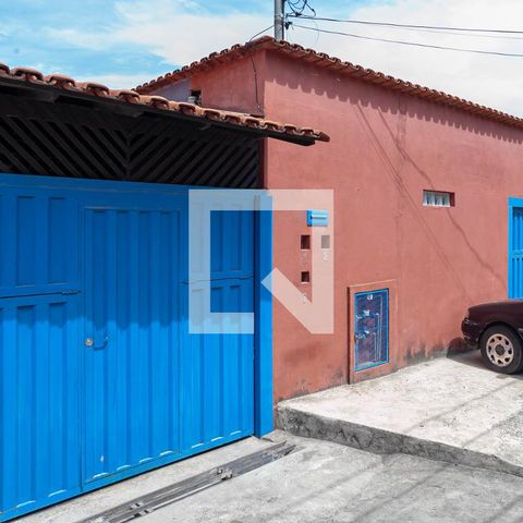 Casa à venda com 285m², 6 quartos e 2 vagasFachada