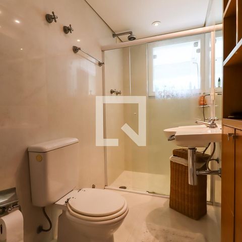 Apartamento à venda com 227m², 3 quartos e 4 vagasBanheiro 2 da Suíte 1