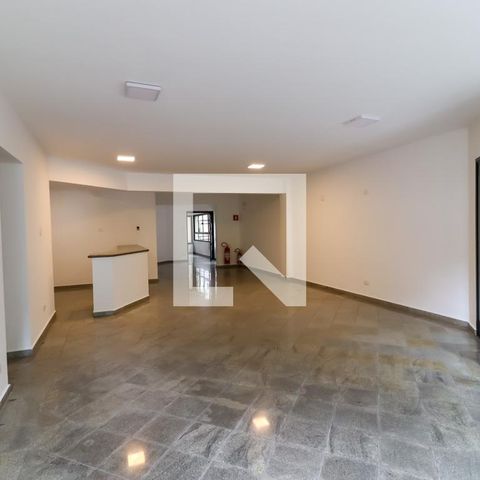 Apartamento à venda com 227m², 3 quartos e 4 vagasÁrea comum - Salão de festas