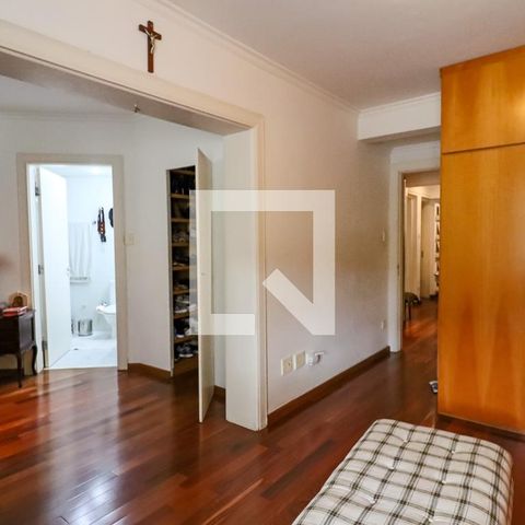 Apartamento à venda com 227m², 3 quartos e 4 vagasSuíte 1