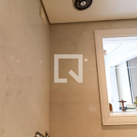 Apartamento à venda com 227m², 3 quartos e 4 vagasBanheiro 2 da Suíte 1