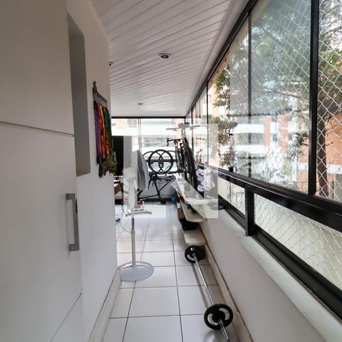 Apartamento à venda com 227m², 3 quartos e 4 vagasVaranda