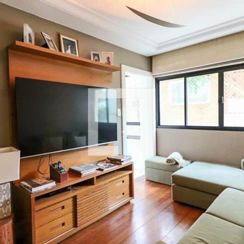 Apartamento à venda com 227m², 3 quartos e 4 vagasSala de TV