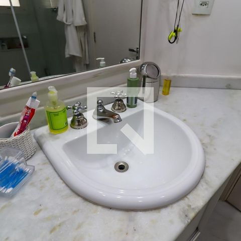 Apartamento à venda com 227m², 3 quartos e 4 vagasBanheiro 1 da Suíte 1