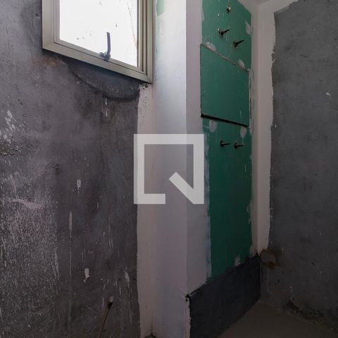 Apartamento à venda com 485m², 4 quartos e 5 vagasBanheiro de Empregados