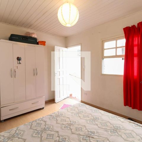 Casa à venda com 140m², 4 quartos e 1 vaga Casa à venda com 140m², 4 quartos e 1 vagaQuarto De Visita