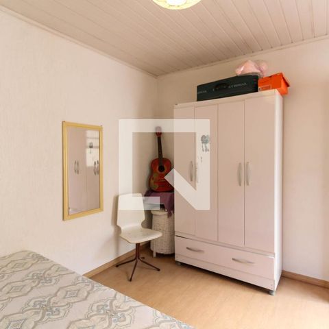 Casa à venda com 140m², 4 quartos e 1 vaga Casa à venda com 140m², 4 quartos e 1 vagaQuarto De Visita