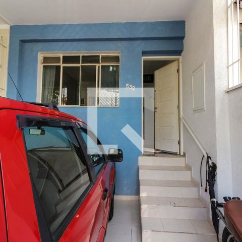 Casa à venda com 140m², 4 quartos e 1 vaga Casa à venda com 140m², 4 quartos e 1 vagaGaragem