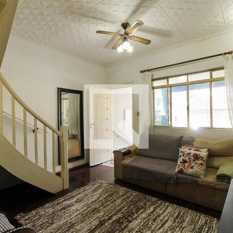Casa à venda com 140m², 4 quartos e 1 vaga Casa à venda com 140m², 4 quartos e 1 vagaSala
