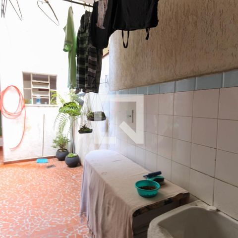 Casa à venda com 140m², 4 quartos e 1 vaga Casa à venda com 140m², 4 quartos e 1 vagaÁrea de Serviço