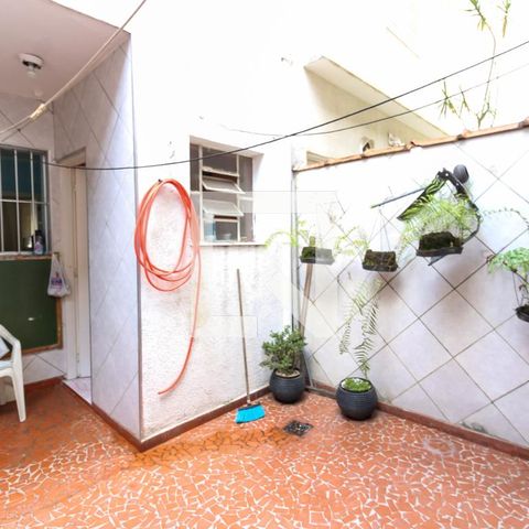 Casa à venda com 140m², 4 quartos e 1 vaga Casa à venda com 140m², 4 quartos e 1 vagaQuintal