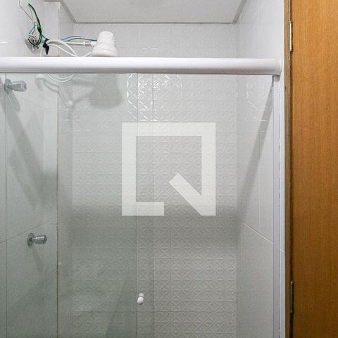 Apartamento para alugar com 40m², 2 quartos e 1 vaga Apartamento para alugar com 40m², 2 quartos e 1 vagaBanheiro