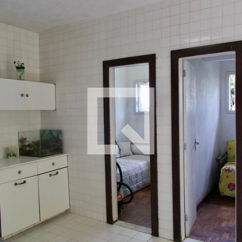Casa à venda com 436m², 5 quartos e 2 vagas Casa à venda com 436m², 5 quartos e 2 vagasÁrea de serviço