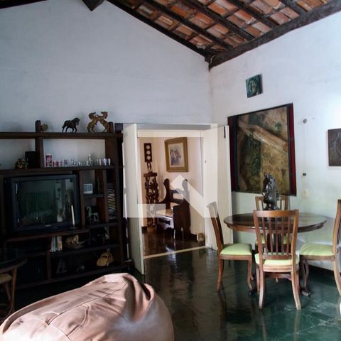 Casa à venda com 436m², 5 quartos e 2 vagas Casa à venda com 436m², 5 quartos e 2 vagasSala 2