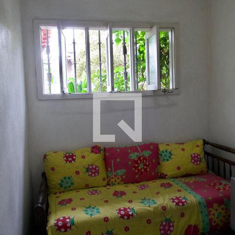 Casa à venda com 436m², 5 quartos e 2 vagas Casa à venda com 436m², 5 quartos e 2 vagasQuarto serviço 2