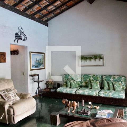 Casa à venda com 436m², 5 quartos e 2 vagas Casa à venda com 436m², 5 quartos e 2 vagasSala 2