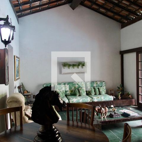 Casa à venda com 436m², 5 quartos e 2 vagas Casa à venda com 436m², 5 quartos e 2 vagasSala 2