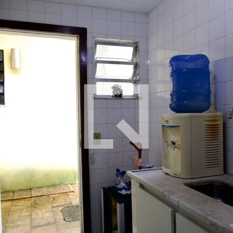 Casa à venda com 436m², 5 quartos e 2 vagas Casa à venda com 436m², 5 quartos e 2 vagasCozinha 2