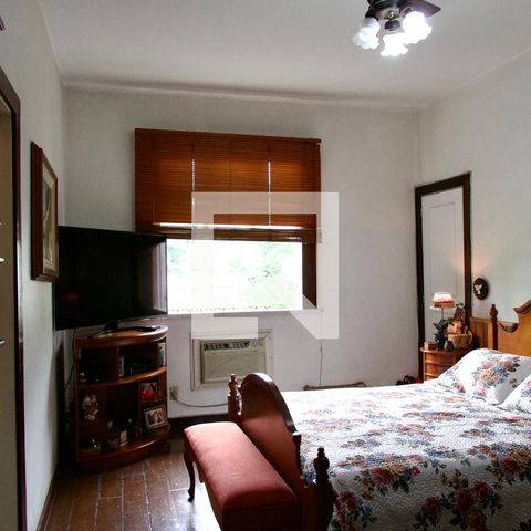 Casa à venda com 436m², 5 quartos e 2 vagas