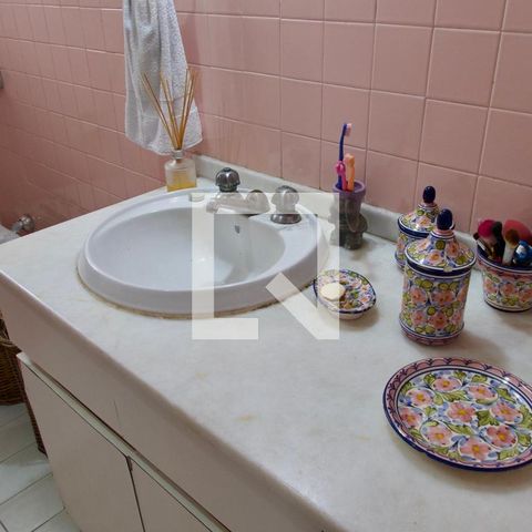 Casa à venda com 436m², 5 quartos e 2 vagas Casa à venda com 436m², 5 quartos e 2 vagasBanheiro Social 3