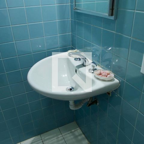 Casa à venda com 436m², 5 quartos e 2 vagas Casa à venda com 436m², 5 quartos e 2 vagasBanheiro Social 2