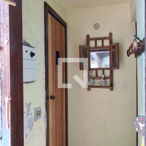 Casa à venda com 436m², 5 quartos e 2 vagas Casa à venda com 436m², 5 quartos e 2 vagasSauna