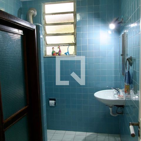Casa à venda com 436m², 5 quartos e 2 vagas Casa à venda com 436m², 5 quartos e 2 vagasBanheiro Social 2