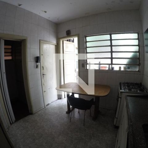 Apartamento à venda com 100m², 2 quartos e sem vagaCozinha