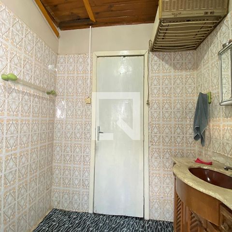 Casa à venda com 70m², 3 quartos e 1 vagaBanheiro