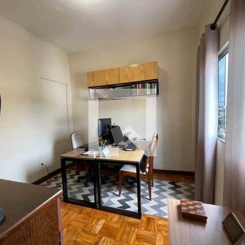 Casa à venda com 600m², 4 quartos e sem vagaSala