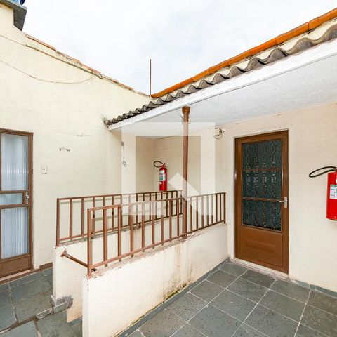 Casa à venda com 600m², 4 quartos e sem vagaApartamentos