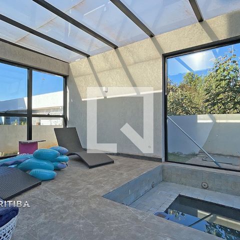 Casa de condomínio à venda com 560m², 4 quartos e 10 vagas