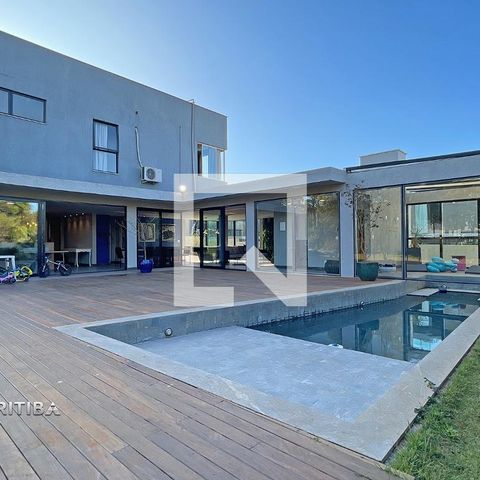 Casa de condomínio à venda com 560m², 4 quartos e 10 vagas