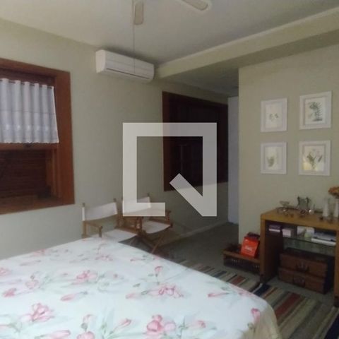 Casa à venda com 518m², 5 quartos e 4 vagas