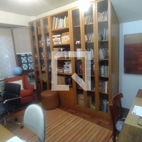Casa à venda com 518m², 5 quartos e 4 vagas