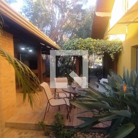 Casa à venda com 518m², 5 quartos e 4 vagas