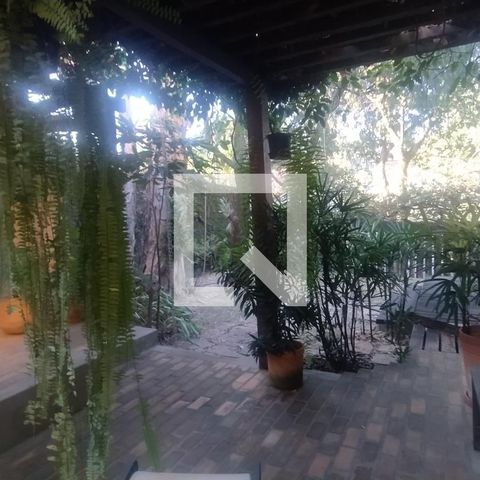 Casa à venda com 518m², 5 quartos e 4 vagas