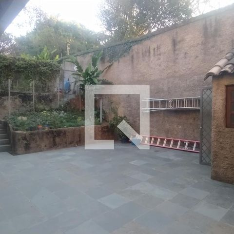 Casa à venda com 518m², 5 quartos e 4 vagas