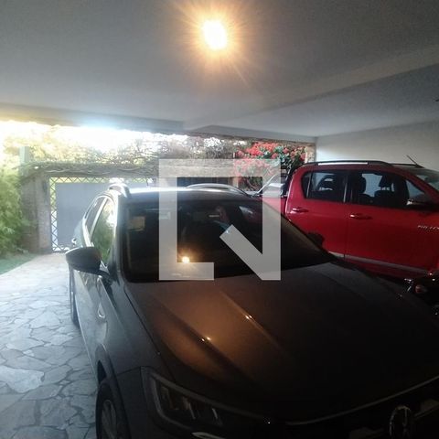 Casa à venda com 518m², 5 quartos e 4 vagas