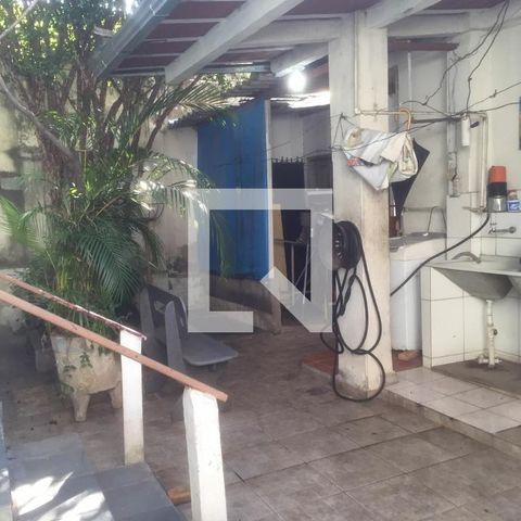 Casa à venda com 230m², 3 quartos e 1 vaga